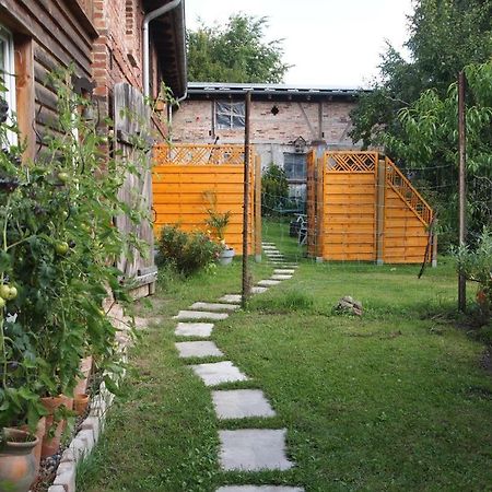 Neu Fewo Im Bauernhaus Mit Idyllischem Innenhof Und Naturgarten Mesekenhagen Exteriér fotografie