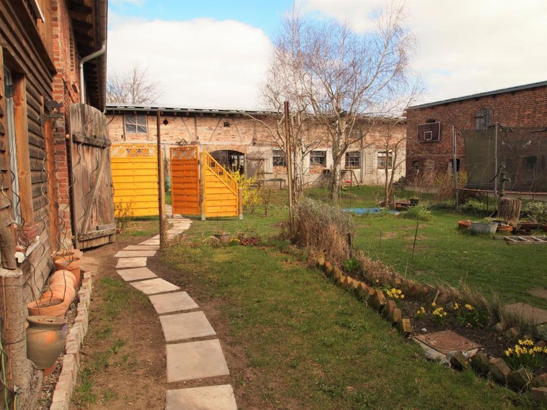Neu Fewo Im Bauernhaus Mit Idyllischem Innenhof Und Naturgarten Mesekenhagen Exteriér fotografie